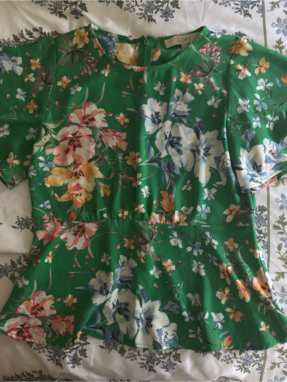 LOFT Green Floral Short-Sleeve Peplum Blouse